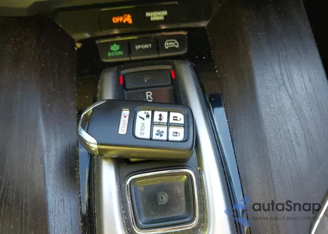 2018 Honda Clarity Plug-In Hybrid Touring z USA, uszkodzony, nr VIN JHMZC5F34JC009389